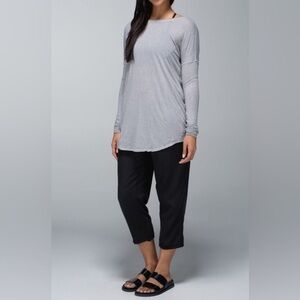 18. Lululemon Flip Your Dog Long Sleeve- Burlap Texture Burnout Silver/ Size 6